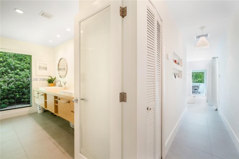 Villa ou maison à vendre à Key Biscayne, Floride: 5 chambres, 316.33 m2 № 2068641 - photo 30
