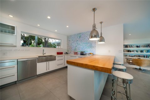 Villa ou maison à vendre à Key Biscayne, Floride: 5 chambres, 316.33 m2 № 2068641 - photo 10