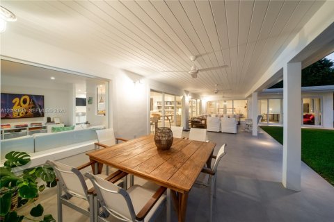 Villa ou maison à vendre à Key Biscayne, Floride: 5 chambres, 316.33 m2 № 2068641 - photo 12