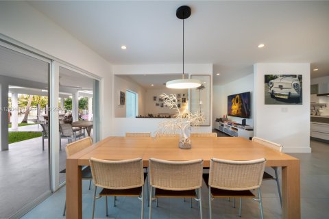 Villa ou maison à vendre à Key Biscayne, Floride: 5 chambres, 316.33 m2 № 2068641 - photo 7