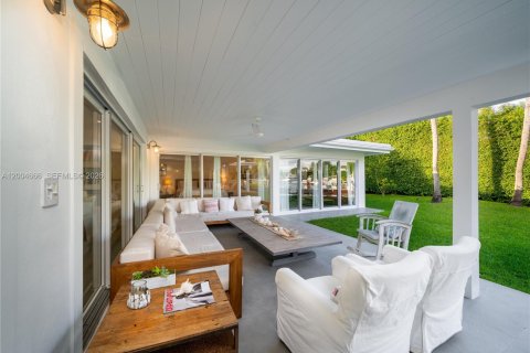 Villa ou maison à vendre à Key Biscayne, Floride: 5 chambres, 316.33 m2 № 2068641 - photo 13