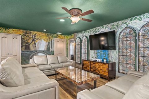 Casa en venta en Kissimmee, Florida, 9 dormitorios, 408.4 m2 № 1906160 - foto 10