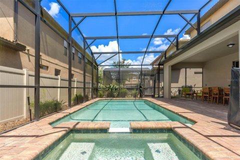 Casa en venta en Kissimmee, Florida, 9 dormitorios, 408.4 m2 № 1906160 - foto 3