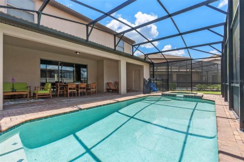 Casa en venta en Kissimmee, Florida, 9 dormitorios, 408.4 m2 № 1906160 - foto 4