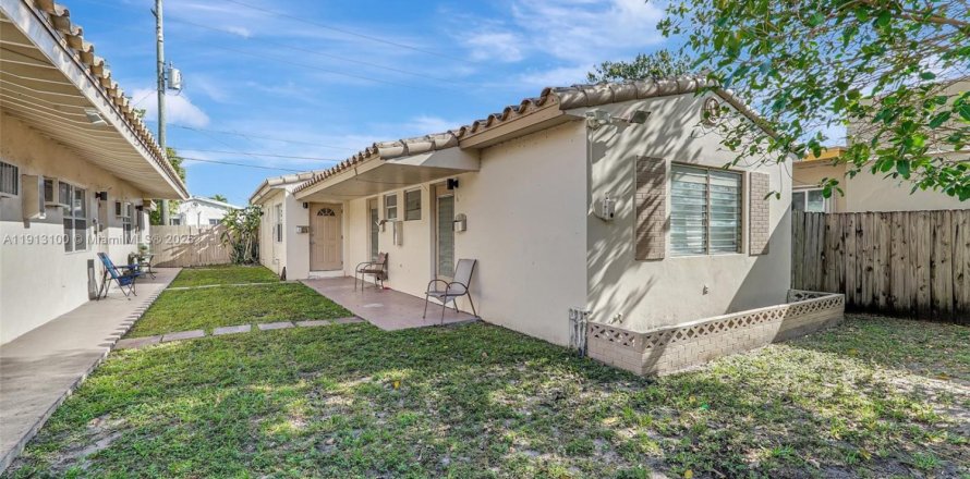 Студия в Холливуд, Флорида № 1969301