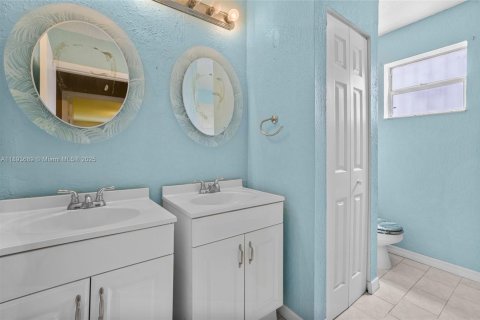 Casa en venta en Homestead, Florida, 3 dormitorios, 149.02 m2 № 1945687 - foto 18