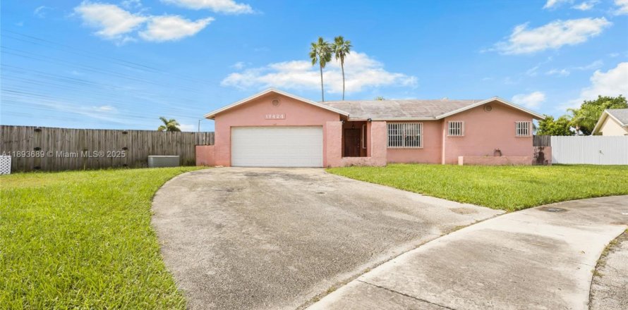 Casa en Homestead, Florida 3 dormitorios, 149.02 m2 № 1945687