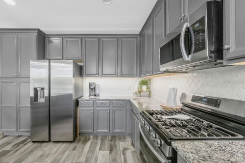 Villa ou maison à vendre à Apollo Beach, Floride: 4 chambres, 235.23 m2 № 2224443 - photo 11