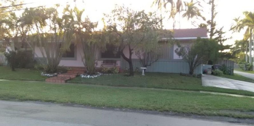 Casa en Dania Beach, Florida 1 dormitorio, 153.29 m2 № 1182702