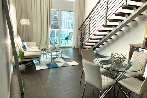 Appartement à louer à Miami, Floride: 1 chambre, 98.1 m2 № 1704548 - photo 1