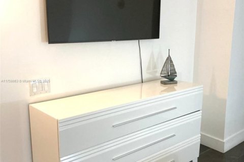 Appartement à louer à Miami, Floride: 1 chambre, 98.1 m2 № 1704548 - photo 14