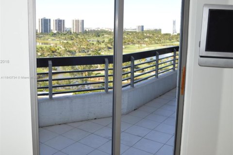 Condo in Aventura, Florida, 2 bedrooms  № 1838624 - photo 11