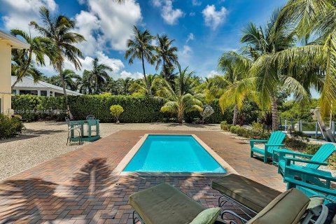House in Islamorada, Village of Islands, Florida 2 bedrooms, 86.21 sq.m. № 1890280 - photo 22