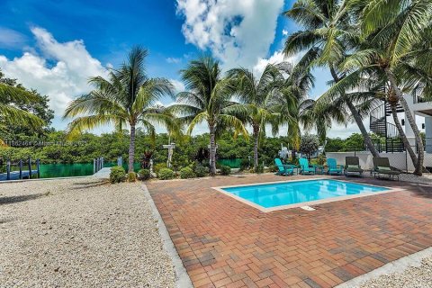 House in Islamorada, Village of Islands, Florida 2 bedrooms, 86.21 sq.m. № 1890280 - photo 20