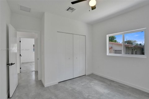 House in Fort Lauderdale, Florida 3 bedrooms № 2189413 - photo 10