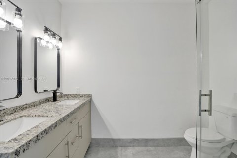 House in Fort Lauderdale, Florida 3 bedrooms № 2189413 - photo 19