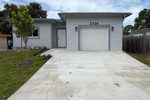 House in Fort Lauderdale, Florida 3 bedrooms № 2189413