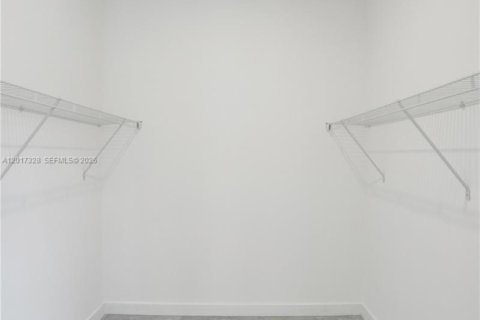 House in Fort Lauderdale, Florida 3 bedrooms № 2189413 - photo 21