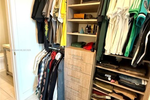 Condo in Sunrise, Florida, 1 bedroom  № 2060230 - photo 7