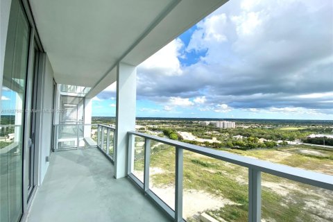 Condo in Sunrise, Florida, 1 bedroom  № 2060230 - photo 12