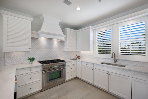 House in Boca Grande, Florida 3 bedrooms, 252.14 sq.m. № 2266971 - photo 12