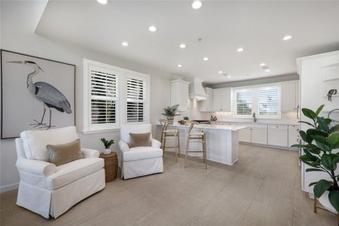 House in Boca Grande, Florida 3 bedrooms, 252.14 sq.m. № 2266971 - photo 10