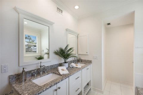 House in Boca Grande, Florida 3 bedrooms, 252.14 sq.m. № 2266971 - photo 23