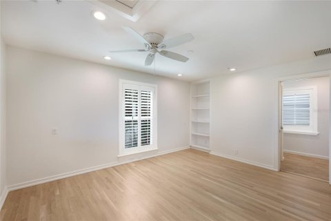 House in Boca Grande, Florida 3 bedrooms, 252.14 sq.m. № 2266971 - photo 28