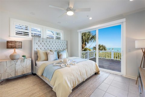 House in Boca Grande, Florida 3 bedrooms, 252.14 sq.m. № 2266971 - photo 17