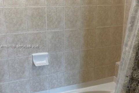 Copropriété à vendre à Doral, Floride: 3 chambres, 128.67 m2 № 1988113 - photo 19