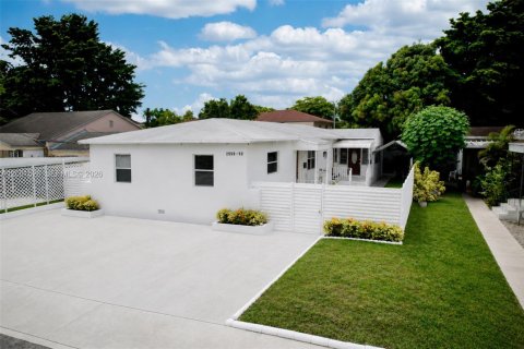 Villa ou maison à vendre à Miami, Floride: 5 chambres № 2191356 - photo 6