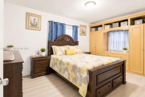 Villa ou maison à vendre à Miami, Floride: 5 chambres № 2191356 - photo 30