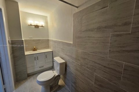 Immobilier commercial à louer à Florida City, Floride: 1 chambre, 120.31 m2 № 1956790 - photo 3