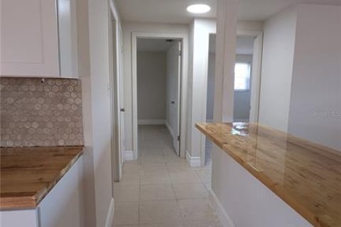 House in Holiday, Florida 2 bedrooms, 84.08 sq.m. № 2391224 - photo 9
