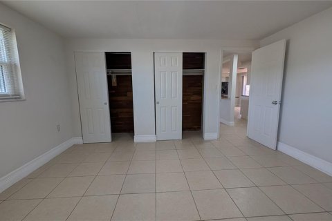 House in Holiday, Florida 2 bedrooms, 84.08 sq.m. № 2391224 - photo 17
