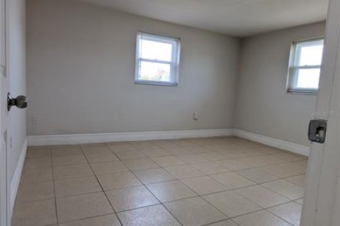 House in Holiday, Florida 2 bedrooms, 84.08 sq.m. № 2391224 - photo 16