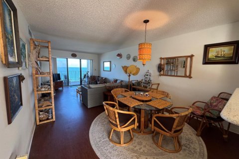 Condo in Jensen Beach, Florida, 2 bedrooms  № 2175389 - photo 9