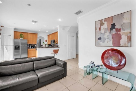 Touwnhouse à vendre à Miami, Floride: 4 chambres, 231.61 m2 № 1967972 - photo 21