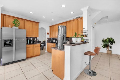 Touwnhouse à vendre à Miami, Floride: 4 chambres, 231.61 m2 № 1967972 - photo 18