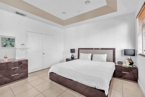 Touwnhouse à vendre à Miami, Floride: 4 chambres, 231.61 m2 № 1967972 - photo 28