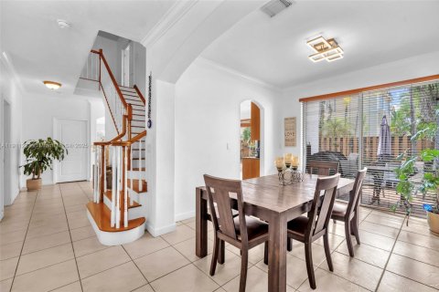 Touwnhouse à vendre à Miami, Floride: 4 chambres, 231.61 m2 № 1967972 - photo 12