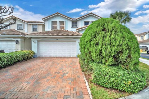 Touwnhouse à vendre à Miami, Floride: 4 chambres, 231.61 m2 № 1967972 - photo 3