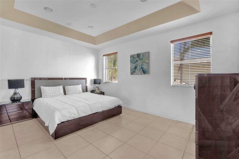 Touwnhouse à vendre à Miami, Floride: 4 chambres, 231.61 m2 № 1967972 - photo 27