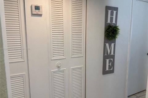 Condominio en venta en Miami, Florida, 1 dormitorio, 57.04 m2 № 1832429 - foto 3