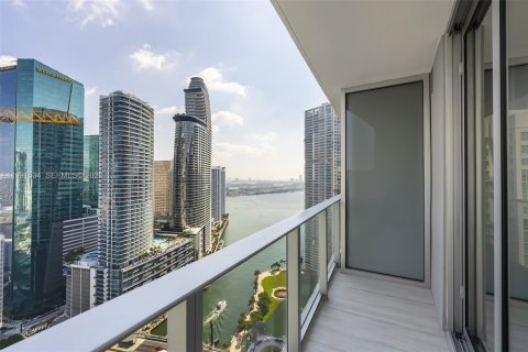 Condo in Miami, Florida, 2 bedrooms  № 2062409 - photo 11
