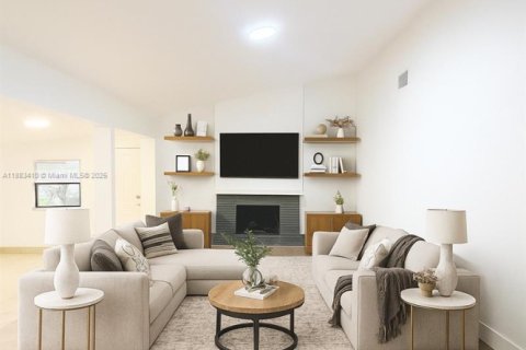 House in Miami Gardens, Florida 3 bedrooms, 157.38 sq.m. № 1930017 - photo 8