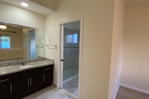 Casa en alquiler en Miami, Florida, 4 dormitorios, 148.64 m2 № 1954492 - foto 6