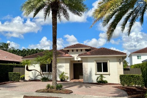 Casa en alquiler en Miami, Florida, 4 dormitorios, 148.64 m2 № 1954492 - foto 1