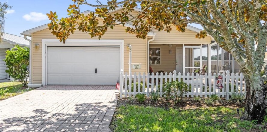 Villa ou maison à The Villages, Floride 2 chambres, 106.19 m2 № 2314152