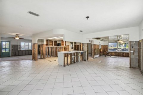 Casa en venta en Crystal River, Florida, 3 dormitorios, 175.59 m2 № 1517579 - foto 23